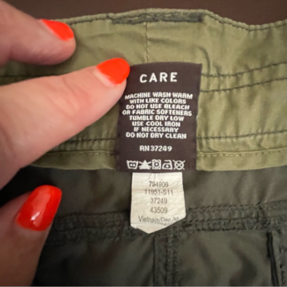 REI Women’s Hunter Green Activewear Shorts - 14 - Picture 5 of 11